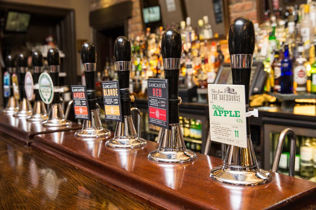 The Duke Of Edinburgh Hotel & Bar Barrow-in-Furness Exteriér fotografie