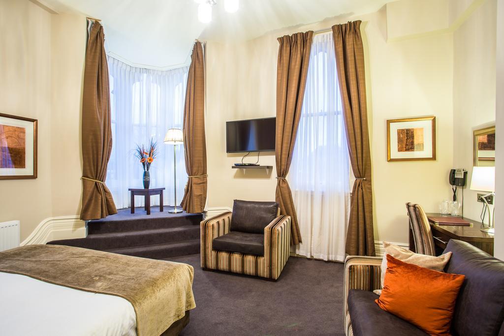 The Duke Of Edinburgh Hotel & Bar Barrow-in-Furness Exteriér fotografie