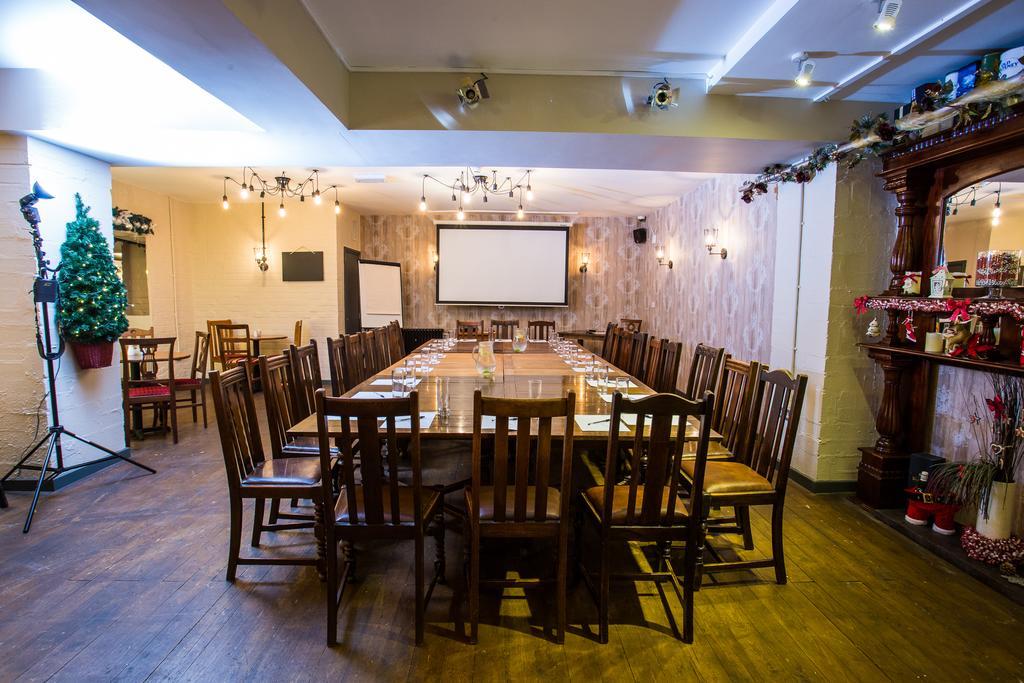 The Duke Of Edinburgh Hotel & Bar Barrow-in-Furness Exteriér fotografie
