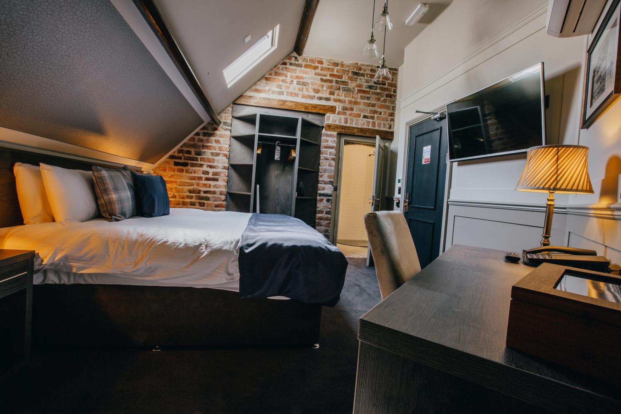 The Duke Of Edinburgh Hotel & Bar Barrow-in-Furness Exteriér fotografie