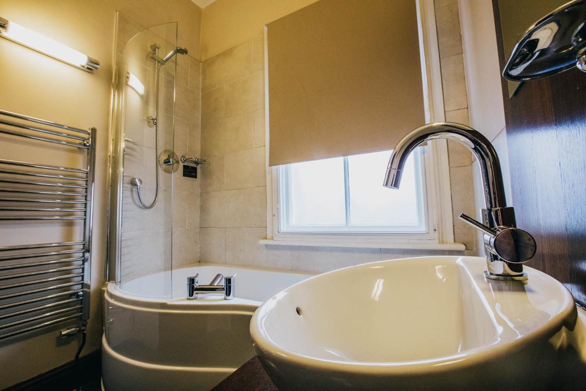 The Duke Of Edinburgh Hotel & Bar Barrow-in-Furness Pokoj fotografie