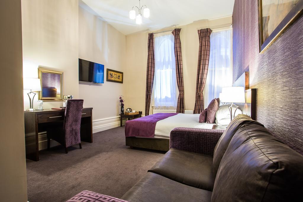 The Duke Of Edinburgh Hotel & Bar Barrow-in-Furness Exteriér fotografie