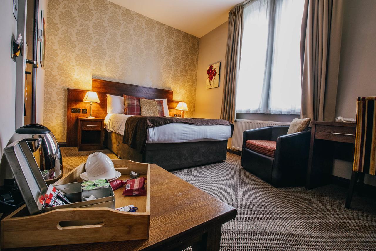 The Duke Of Edinburgh Hotel & Bar Barrow-in-Furness Exteriér fotografie