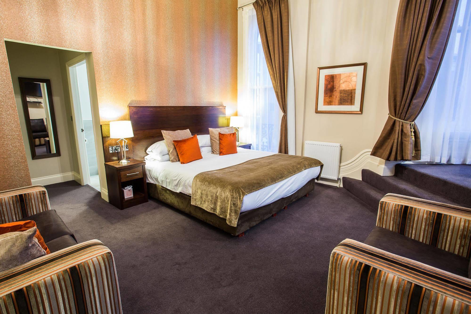The Duke Of Edinburgh Hotel & Bar Barrow-in-Furness Exteriér fotografie