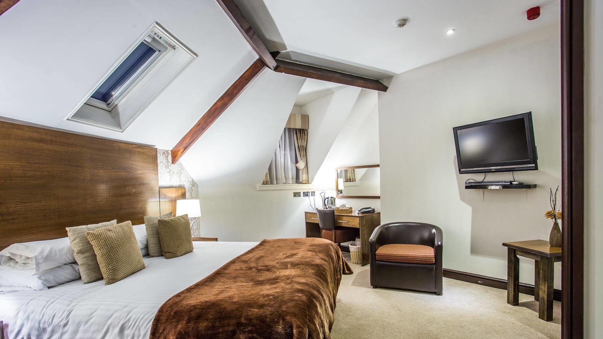 The Duke Of Edinburgh Hotel & Bar Barrow-in-Furness Exteriér fotografie