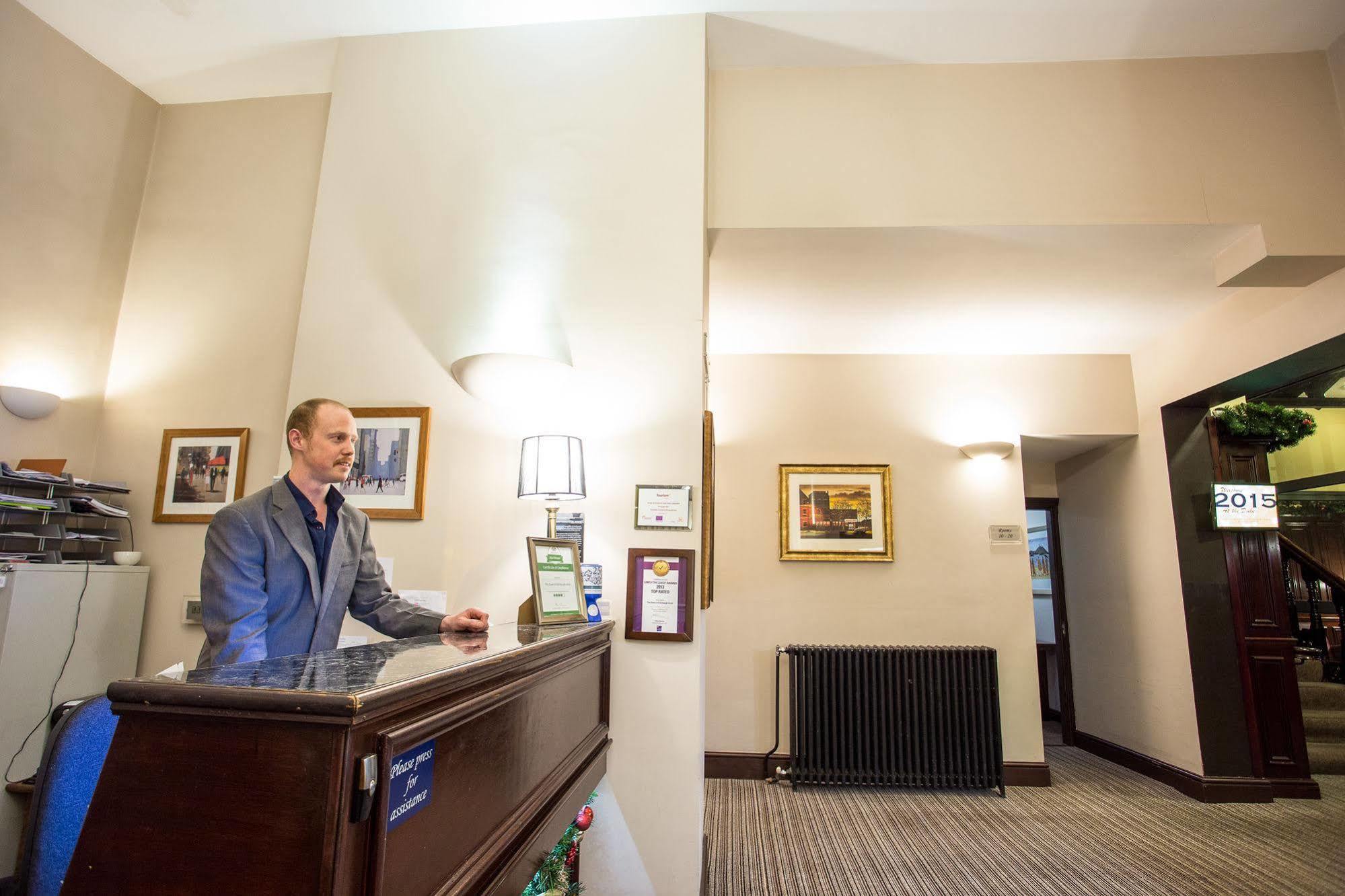 The Duke Of Edinburgh Hotel & Bar Barrow-in-Furness Exteriér fotografie