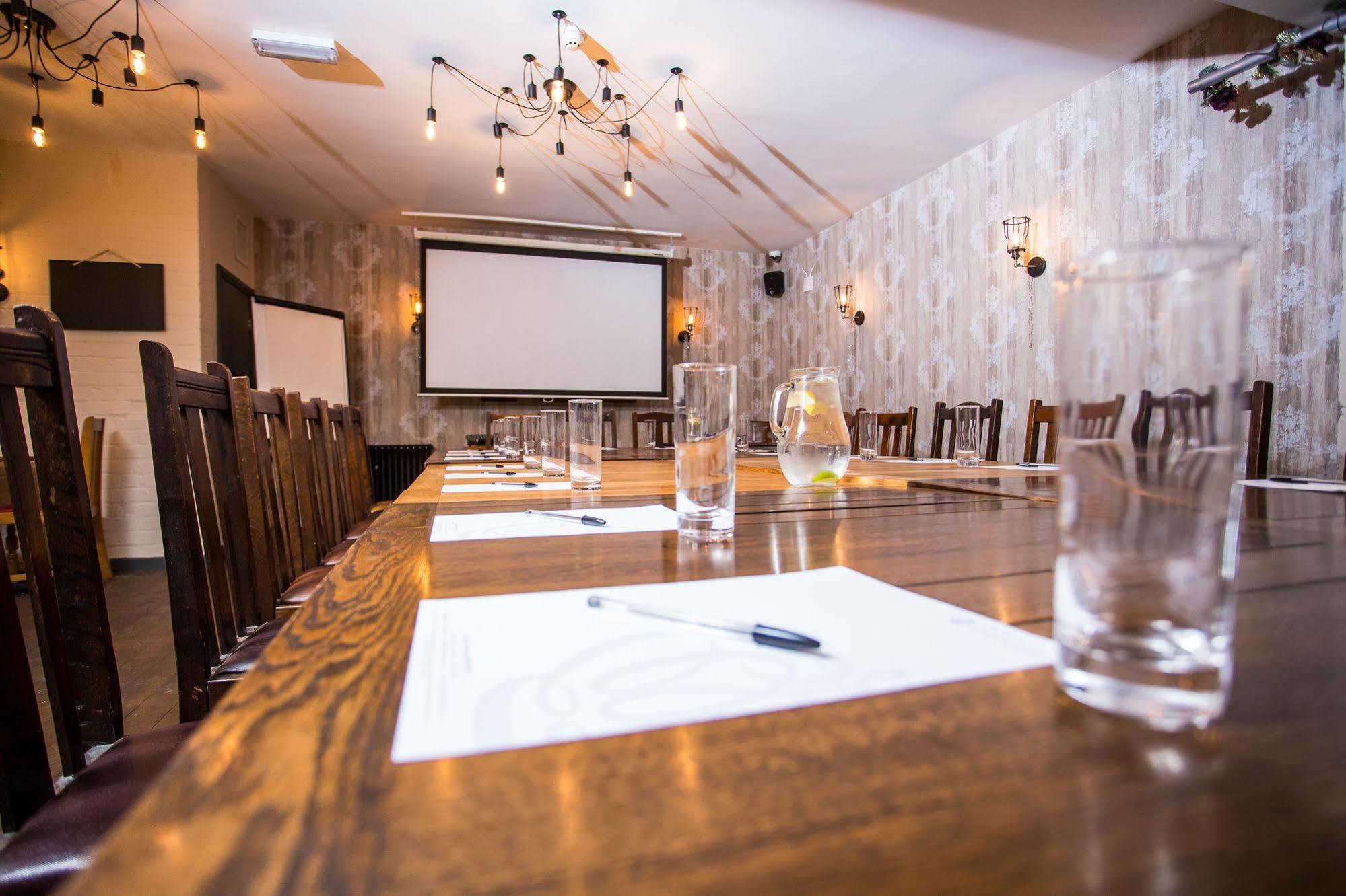 The Duke Of Edinburgh Hotel & Bar Barrow-in-Furness Exteriér fotografie
